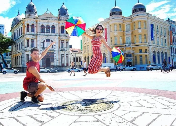 Recife: a bela cidade do Brasil que atrai até os tubarões!