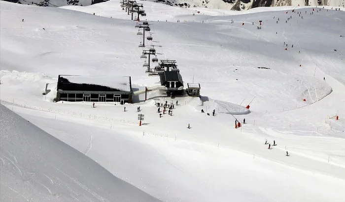 Estação de ski, esqui, na Suíça.