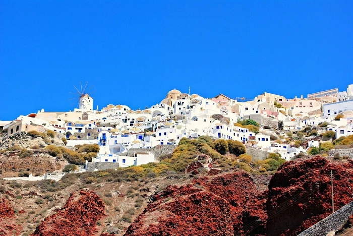 Amoudi Beach, praia em Santorini, Grécia.