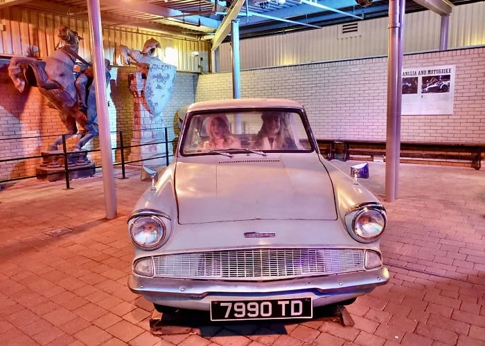 Harry Potter Studios , Ford Anglia 105E.