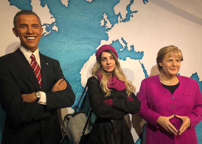 Museu de Cera Madame Tussauds de Amsterdã, com Barack Obama e Merkel.