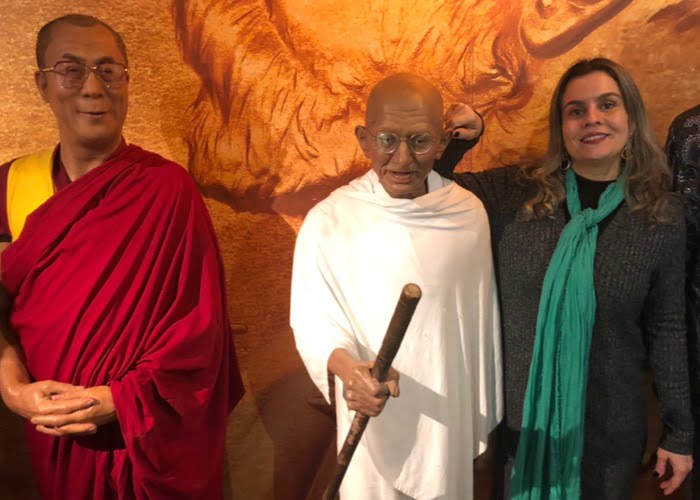 Madame Tussauds em Amsterdã, com Dalai Lama.