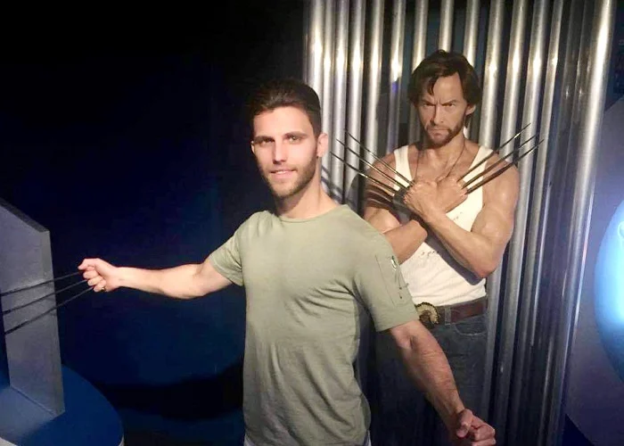 Madame Tussauds London, com o Wolverine.