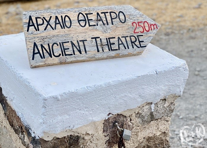 O antigo teatro de Milos está localizado entre Klima e Tripiti, na antiga cidade de Milos.