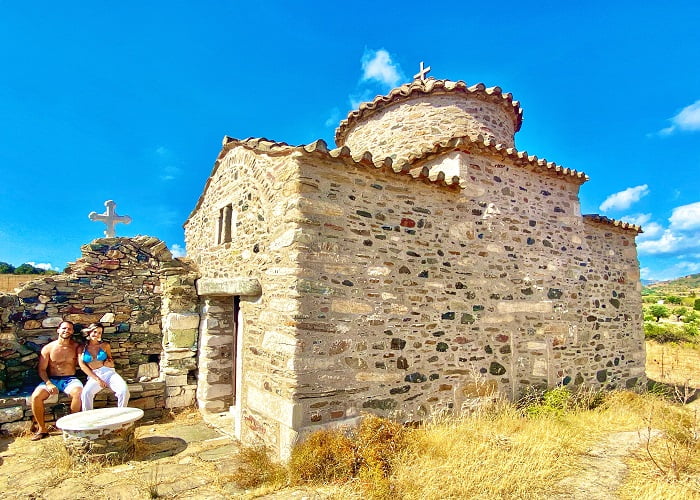 Igreja bizantina de Agios Ioannis em Ano Sangri. Na Ilha Grega de Naxos, Grécia.