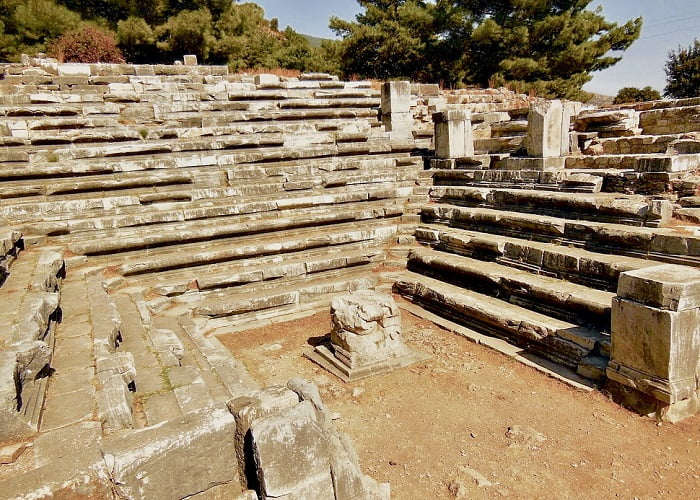 Arquitetura grega: antigo Bouleuterion.
