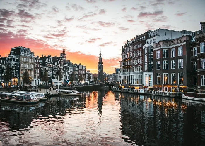 Amsterdã, Amsterdam ou Amsterdão: Qual é o certo?