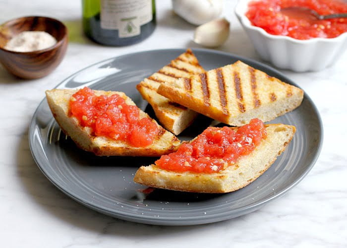 Comidas Típicas da Espanha: Pan con Tomate.
