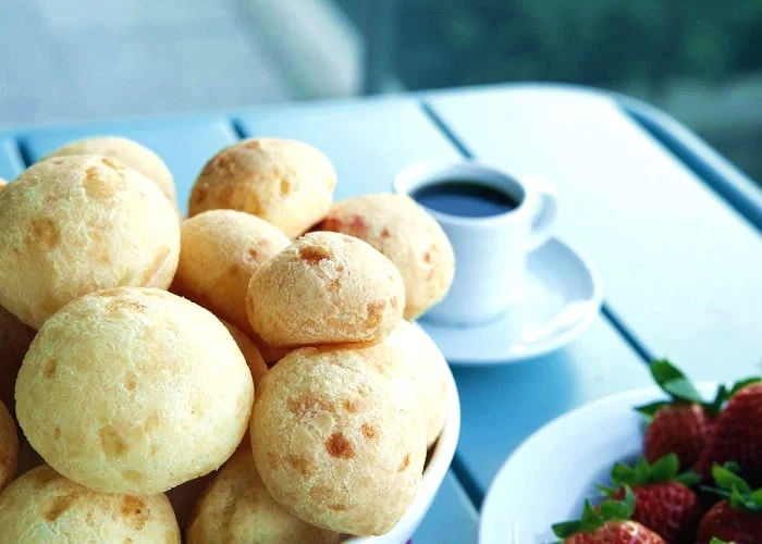 Comidas típicas de Minas Gerais: pão de queijo.