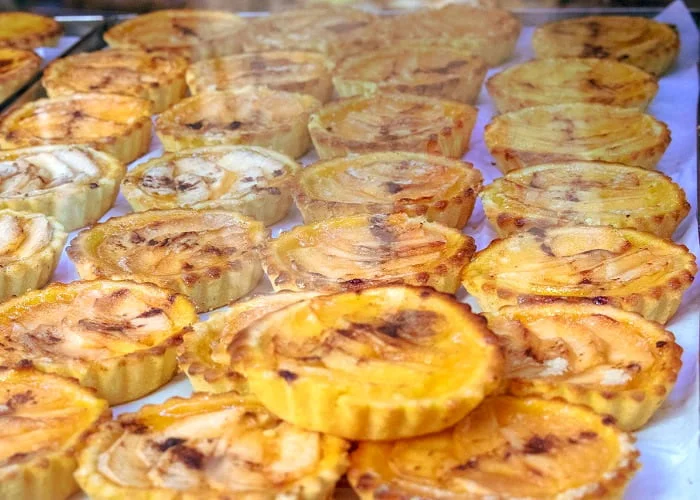 Curiosidades Mosteiro dos Jerónimos em Lisboa, os pastéis de nata nasceram no mosteiro.