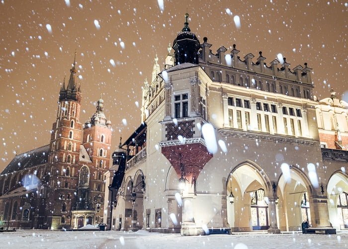 Onde passar o Natal com neve na Europa: Cracóvia, Polônia.