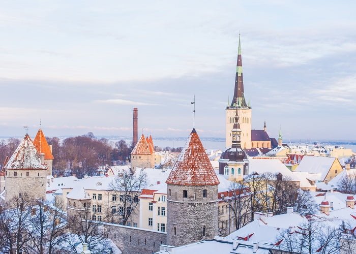 Onde passar o natal com neve na Europa: Tallinn, Estônia.