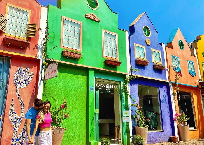 Onde tirar a sua foto em Holambra: Casas coloridas estilo holandês.