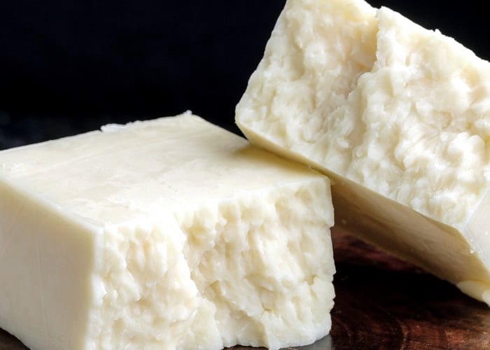 Qual queijo substitui o feta: Cheddar Branco.