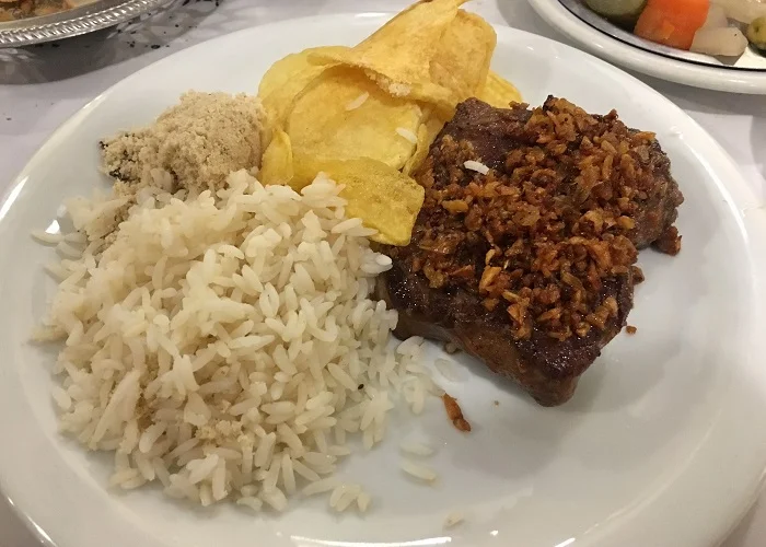 Comidas típicas do Rio de Janeiro: Filé à Oswaldo Aranha.