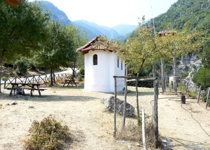 Monte Olimpo: o lugar em que os deuses gregos moravam na mitologia grega. Trilha Dion- cachoeira Red Rock.