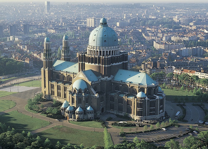 O que fazer em Bruxelas: Igreja Real Nacional do Sagrado Coração: Basilique Nationale du Sacré Coeur.
