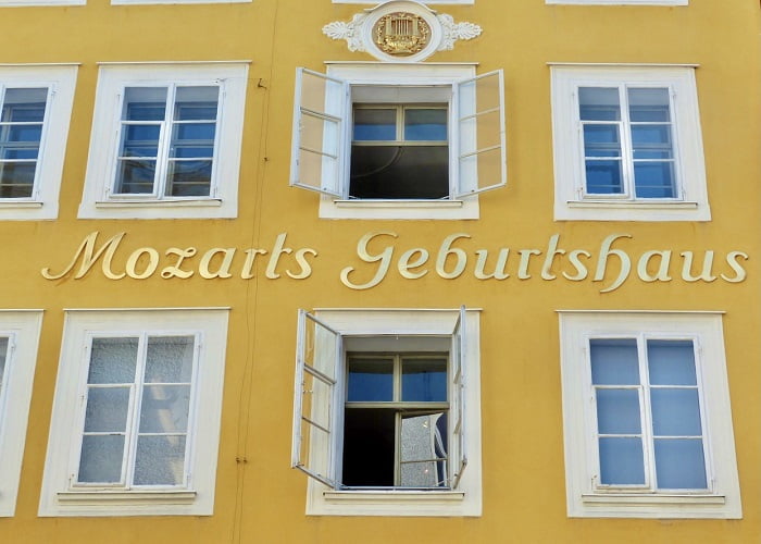 O que fazer em Salzburgo: conhecer a casa do Mozart.