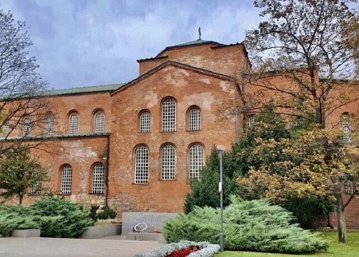 Pontos turísticos Bulgária Sófia: Igreja de Santa Sofia.