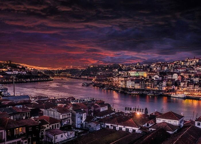 Onde passar o Reveillon na Europa: Porto, Portugal.