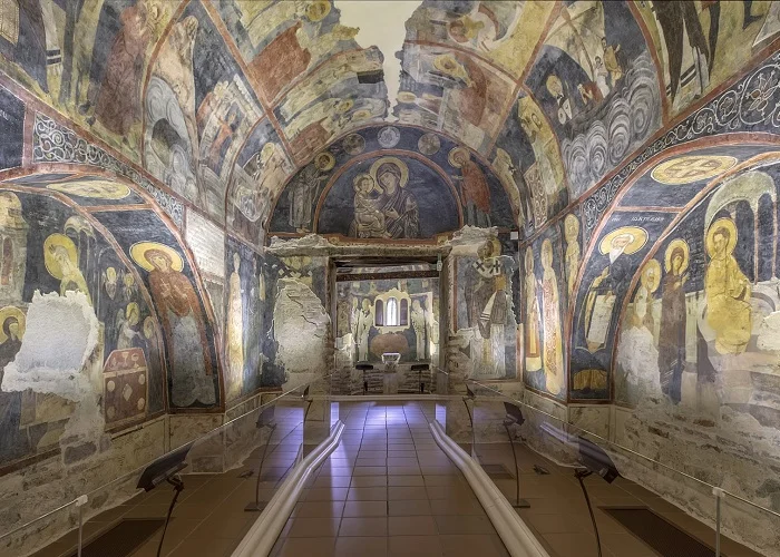 Pontos turísticos de Sófia Bulgária: igreja de São Nicolau e São Pantaleão, Boiana.