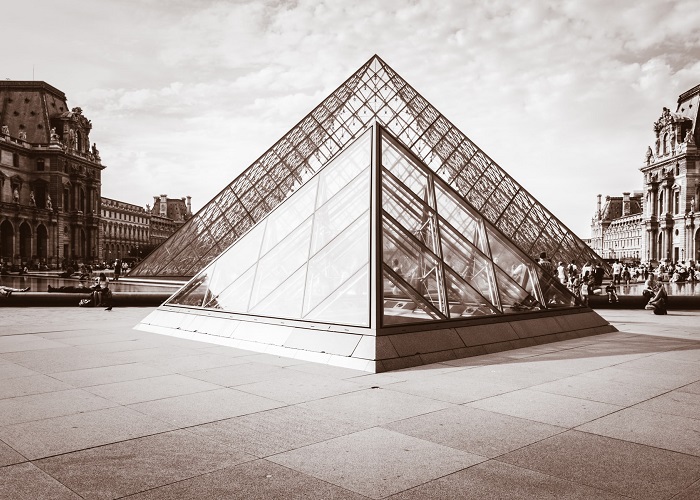 Lendas Francesas: Museu do Louvre.