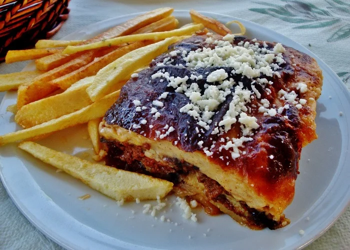 Moussaka Grega: Receita Autêntica de uma Mãe Grega!