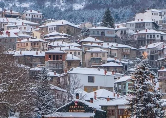 Grécia no Inverno: Conheça a Vila Grega de Conto de Fadas!