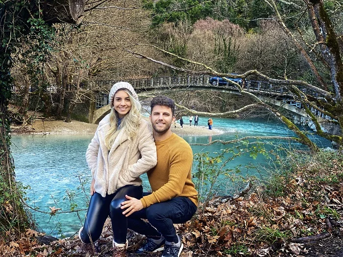 Aristi Voidomatis: Pare na Ponte Aristi na estrada para Papigo.