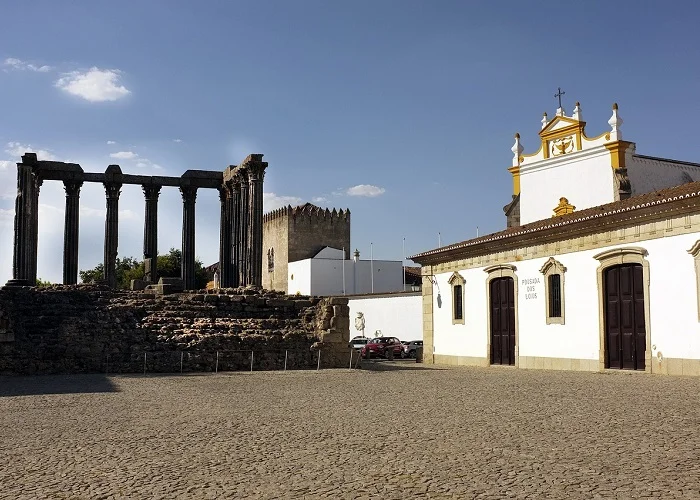 Bate e volta de Lisboa: Évora.