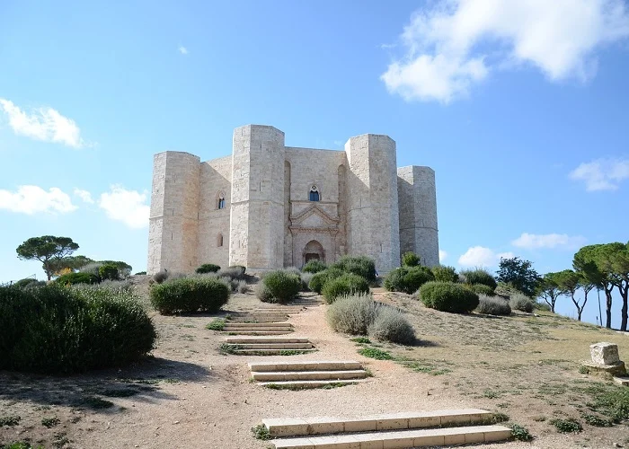 Os castelos mais bonitos da Europa: Castel del Monte, Itália