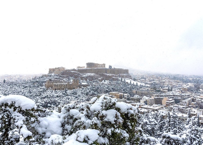 Neve na Grécia, em Atenas.