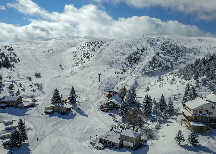 Neve na Grécia: Centro de esqui 3-5 Pigadia.