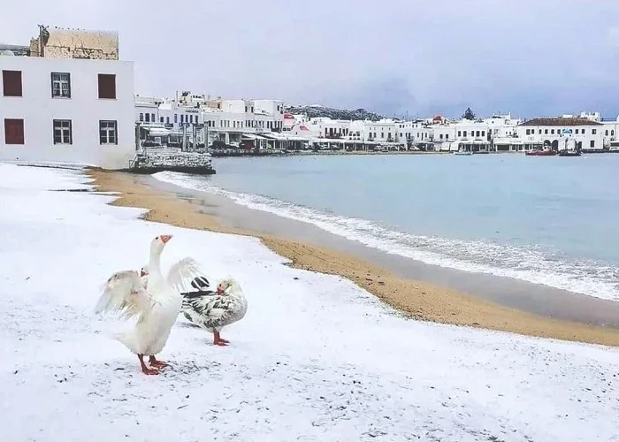 Neve em Mykonos.