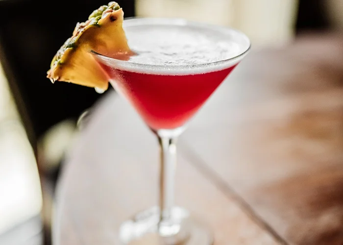 Drinks com abacaxi: French Martini.