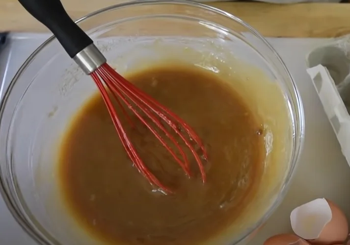 Receita de bolo de cenoura molhadinho.