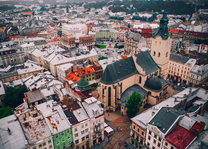 curiosidades sobre a ucrânia: O centro histórico de Lviv, uma cidade no oeste da Ucrânia.