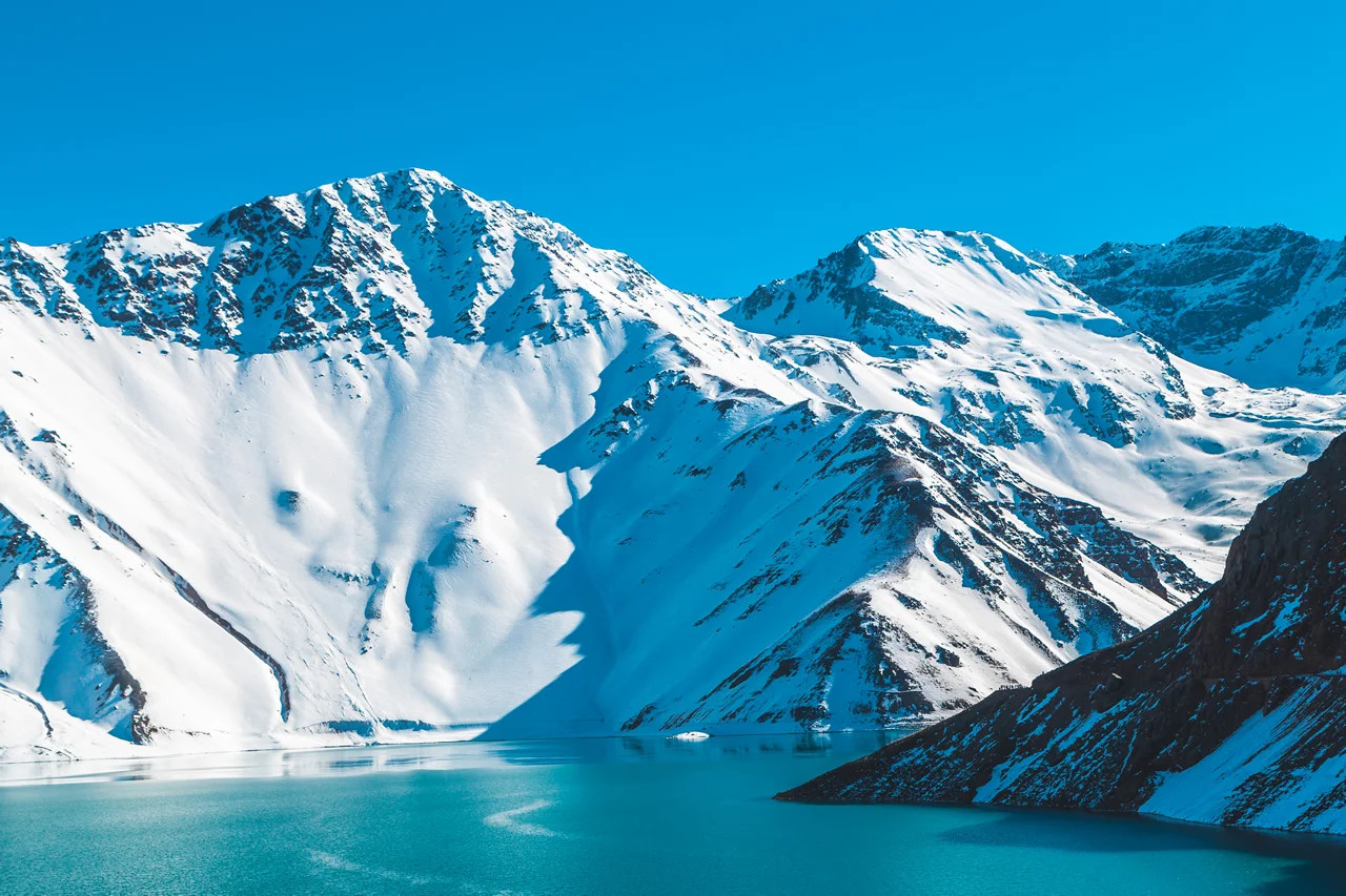 Embalse el yeso no inverno.