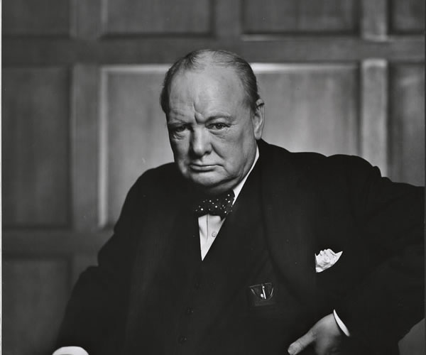 Famosos que têm dislexia: Winston Churchill.