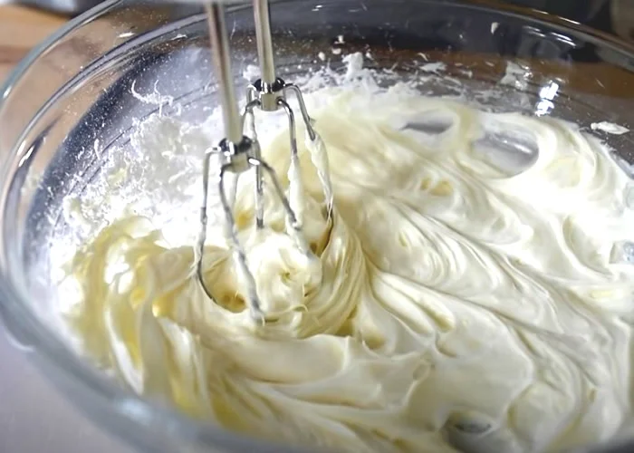 Receita de bolo de cenoura molhadinho.