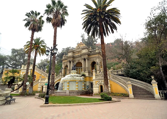 Inverno em Santiago: cerro santa lucia.