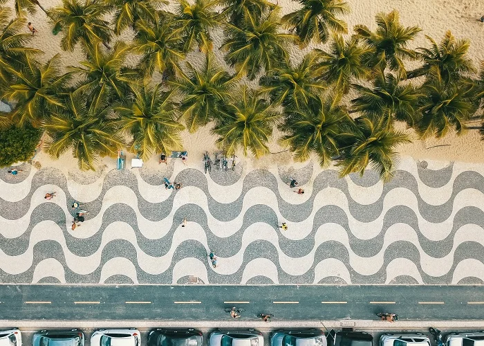 Lugares do Brasil mais bonitos: Praia de Copacabana.