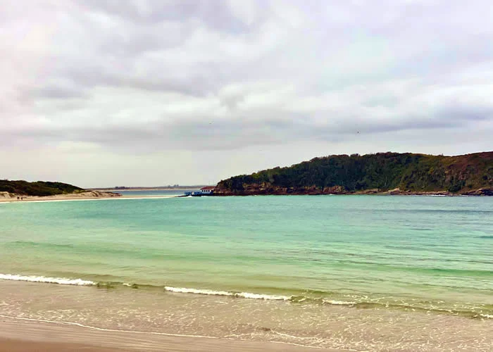 Melhores praias da região dos lagos: ilha do japonês.