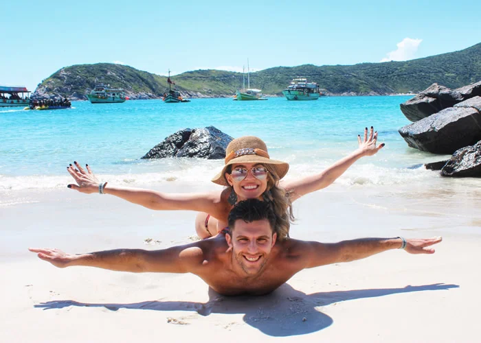 Melhores praias da região dos lagos: praia do farol.