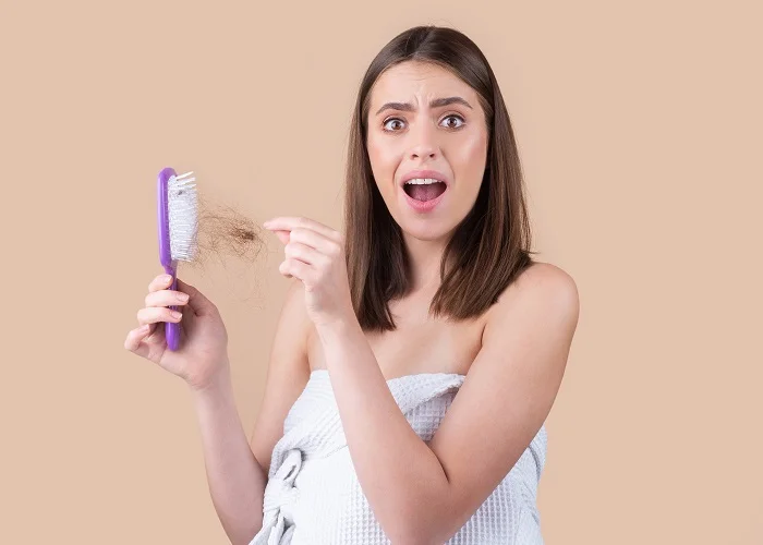 Queda Capilar? Confira as 4 Melhores Vitaminas Para O Cabelo Parar De Cair!