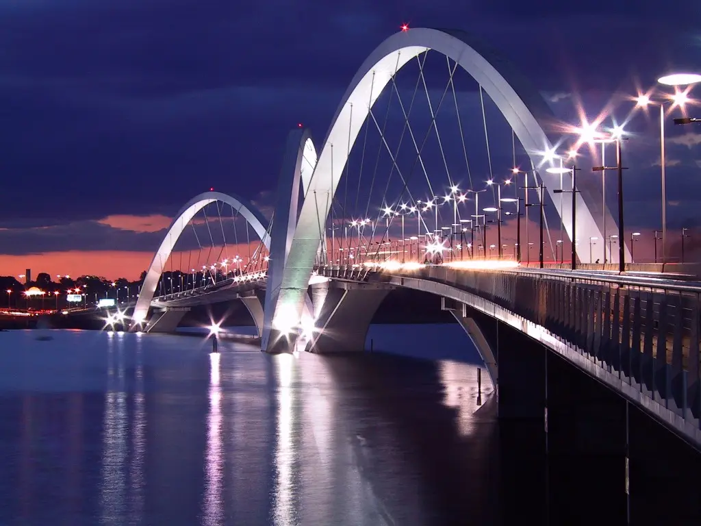 Pontos turísticos de Brasília: Ponte JK.