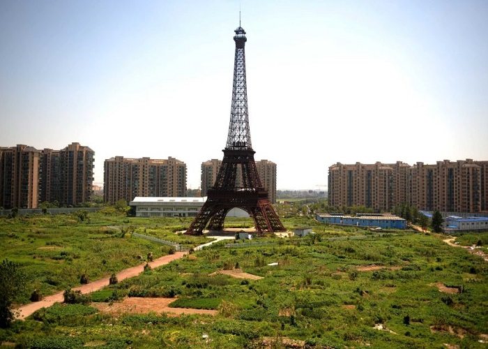 Réplicas da Torre Eiffel: A Torre Eiffel na cidade de Tianducheng na China