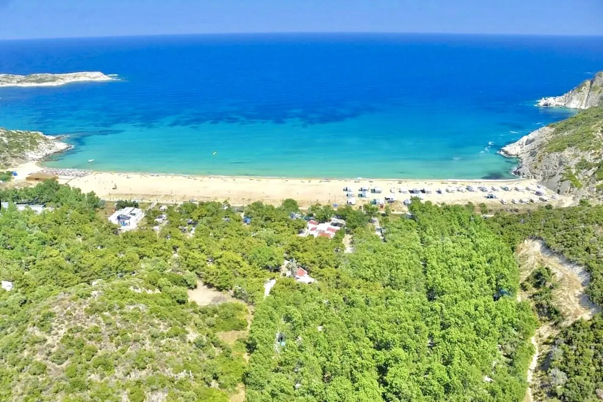 Praias de Halkidiki: Praia de Kalamitsi.