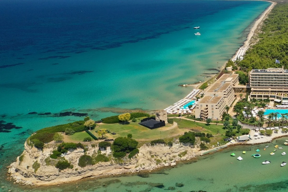 Praias de Halkidiki.Praia de Sani, Kassandra.