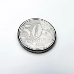 Confira a moeda de 50 centavos que pode valer mais de R$ 1.500!